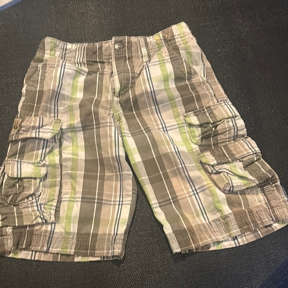 Boy’s 8 pocket Plaid Cargo Shorts - Green and Brown